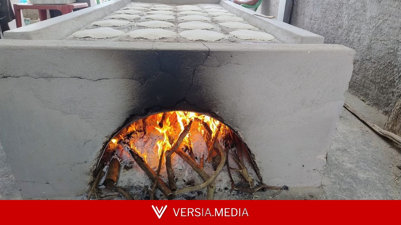 Casa de Farinha usa toneladas de mandioca para produção de tapiocas e beijus na Expocrato
